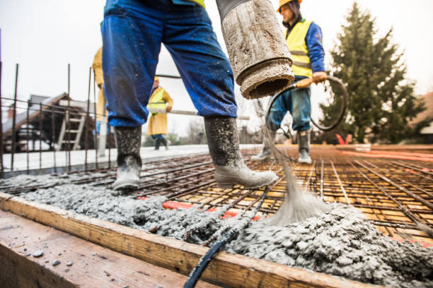 Best Concrete Sealing and Maintenance in Strawberry Point, IA